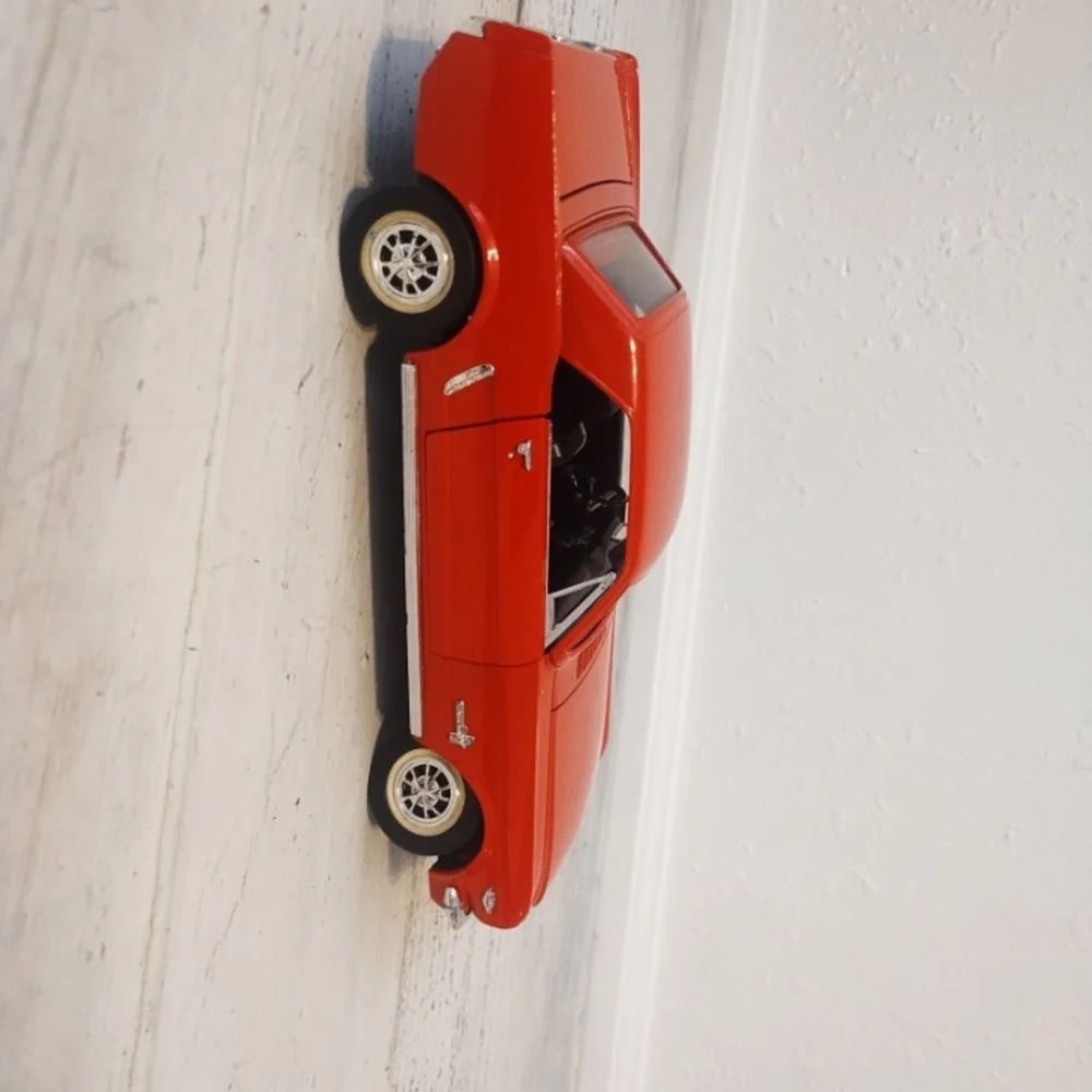 FORD MUSTANG RED COUPE 1:18 RF.8122 1 OF 2500 SPECIAL REISSUE 2003 MIRA SOLIDO